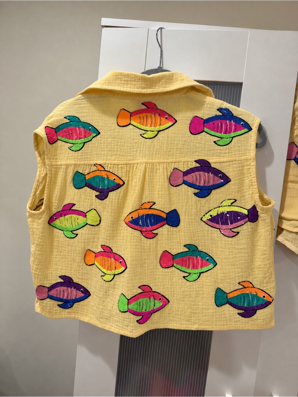 Queen of Sparkles Yellow Sequin Fish Top & Shorts Set XS Brand New - Picture 2 of 3